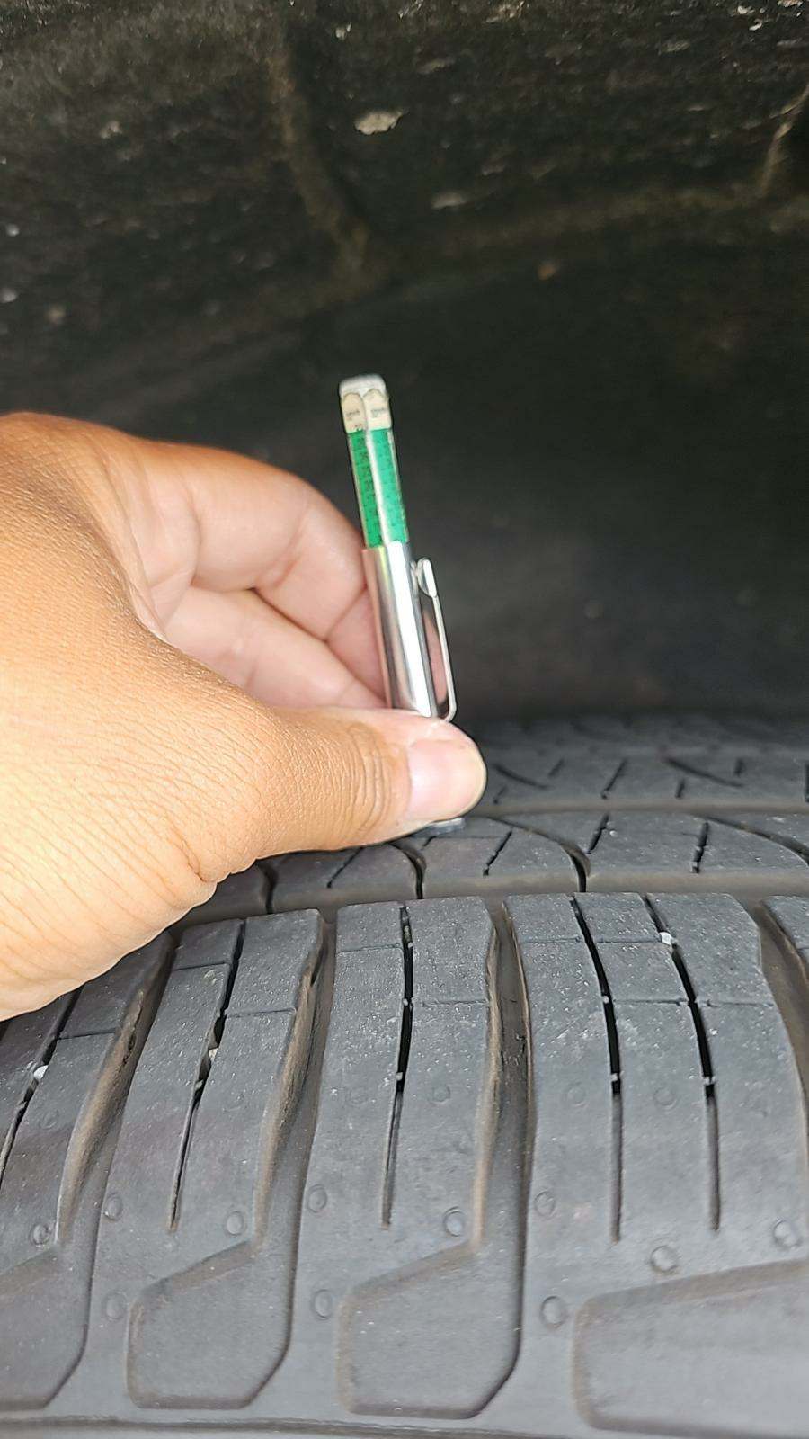 2022 Land Rover Defender 90 X-Dynamic SE AWD