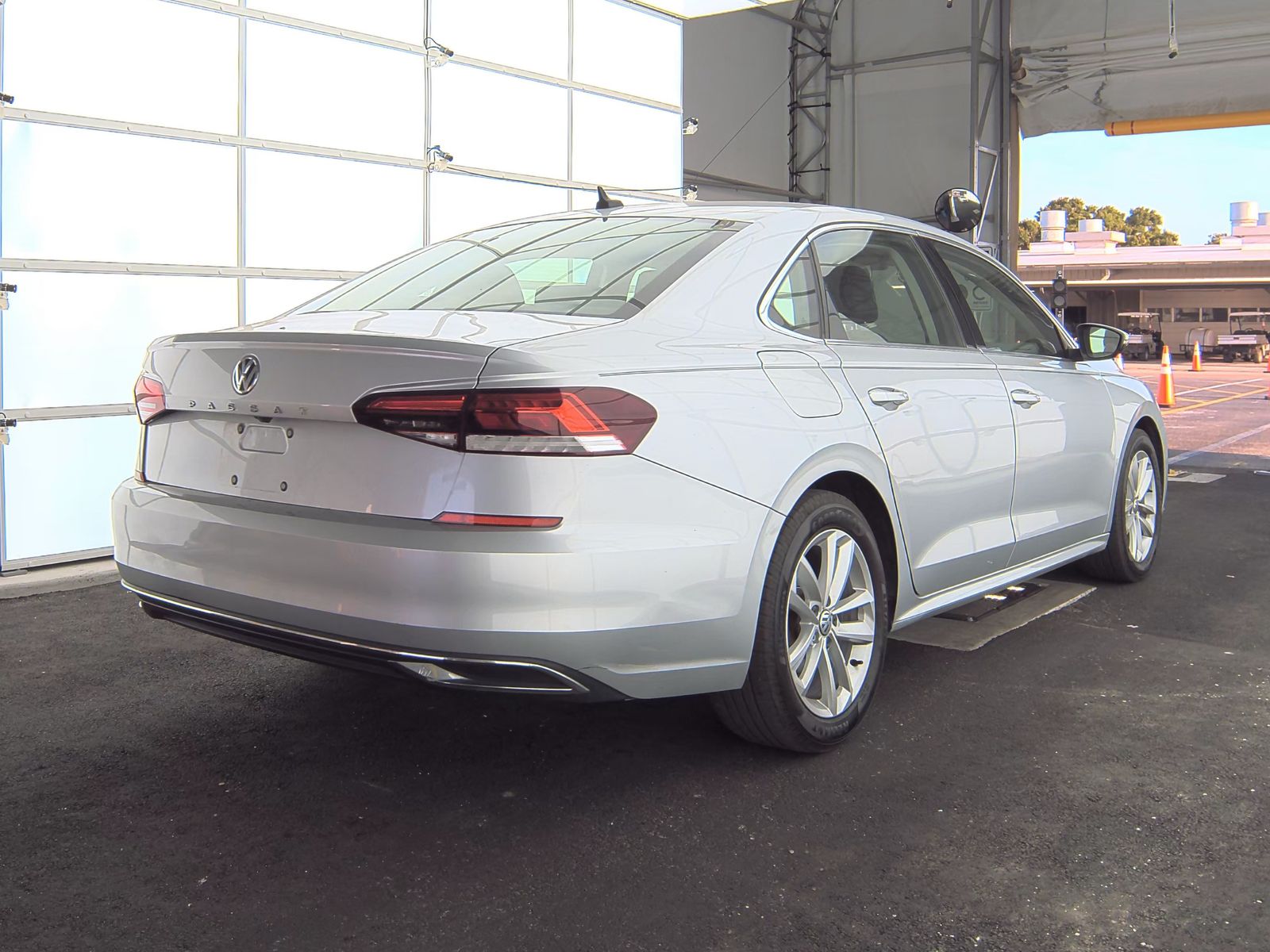2020 Volkswagen Passat 2.0T SE FWD