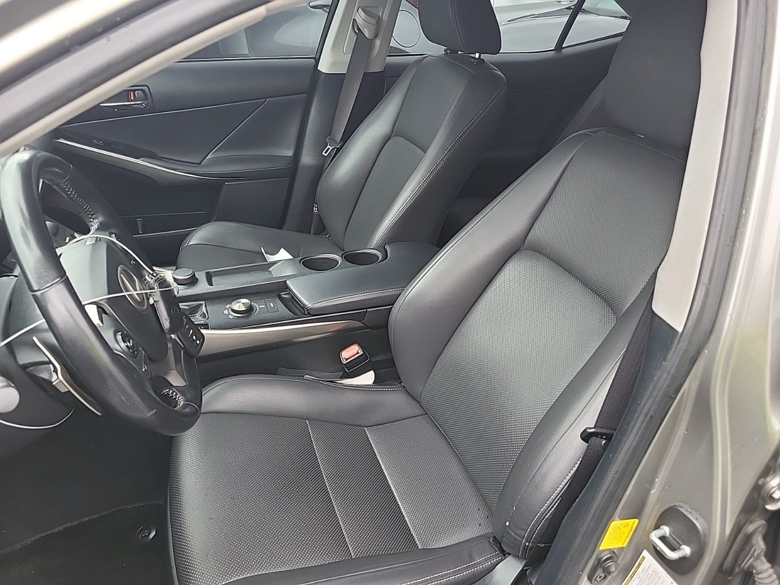 2016 Lexus IS IS 200t RWD