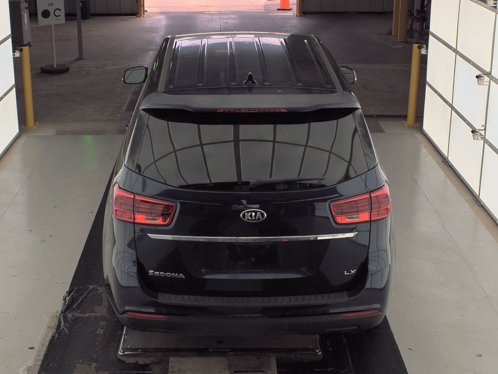 2019 Kia Sedona LX FWD