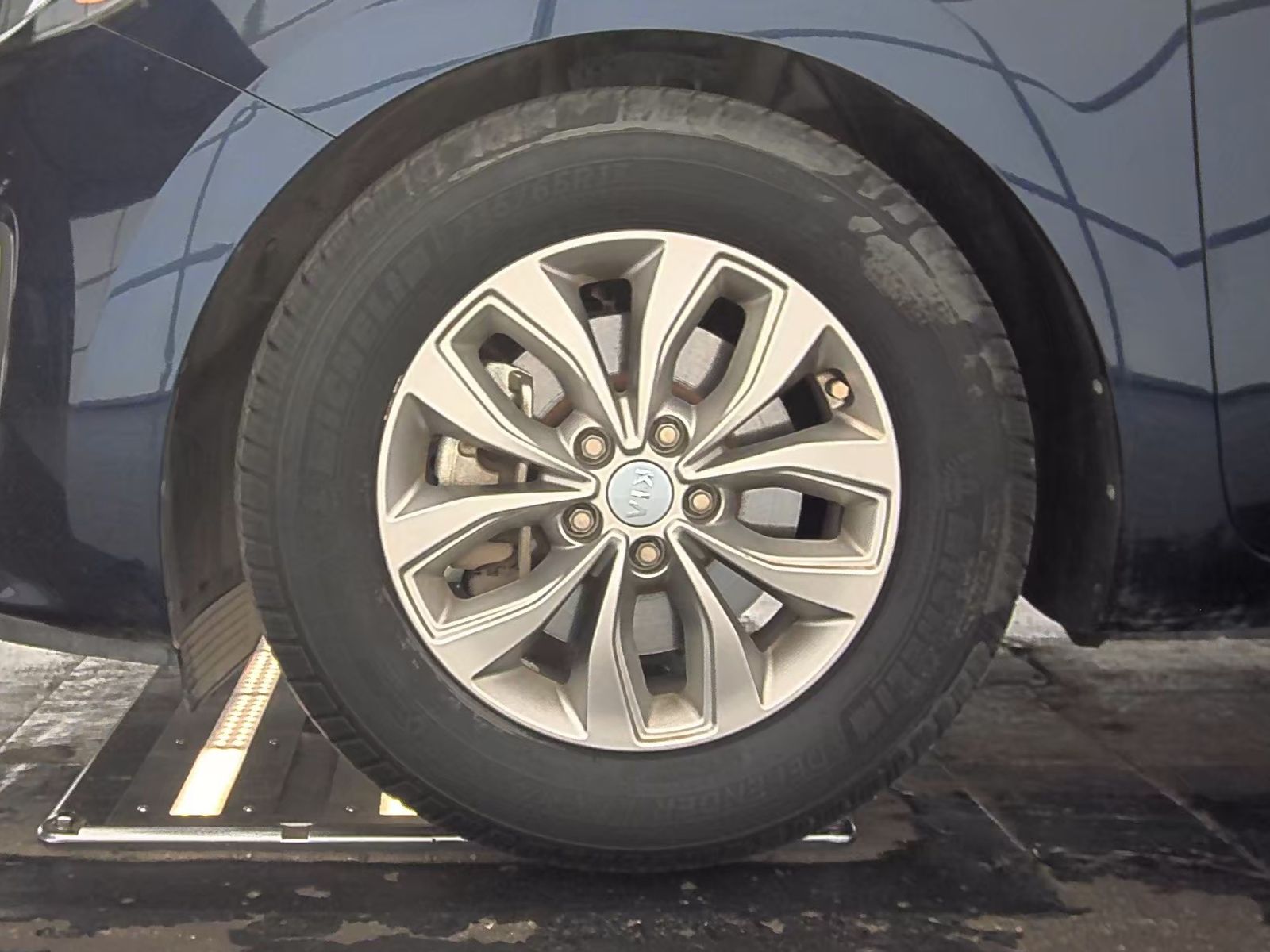 2019 Kia Sedona LX FWD
