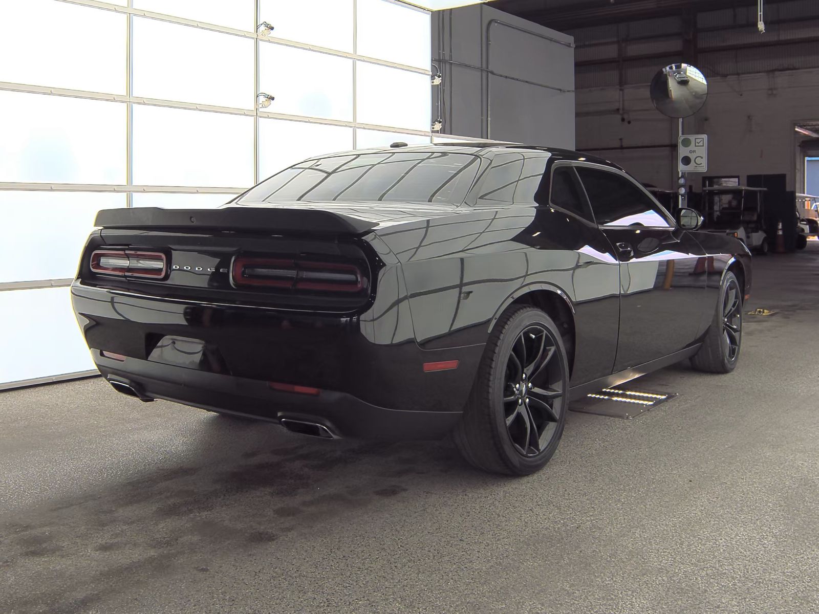 2018 Dodge Challenger SXT RWD