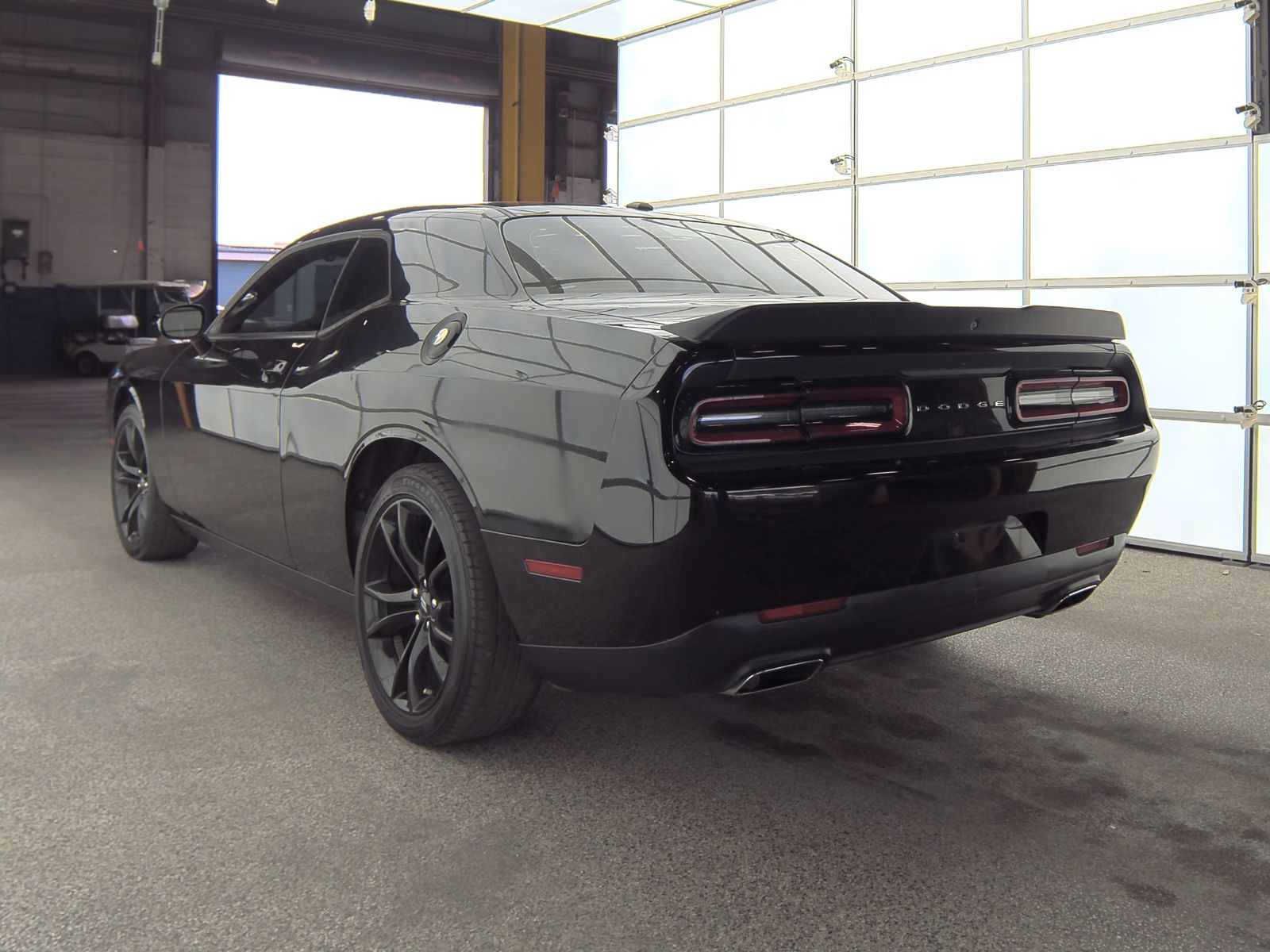 2018 Dodge Challenger SXT RWD