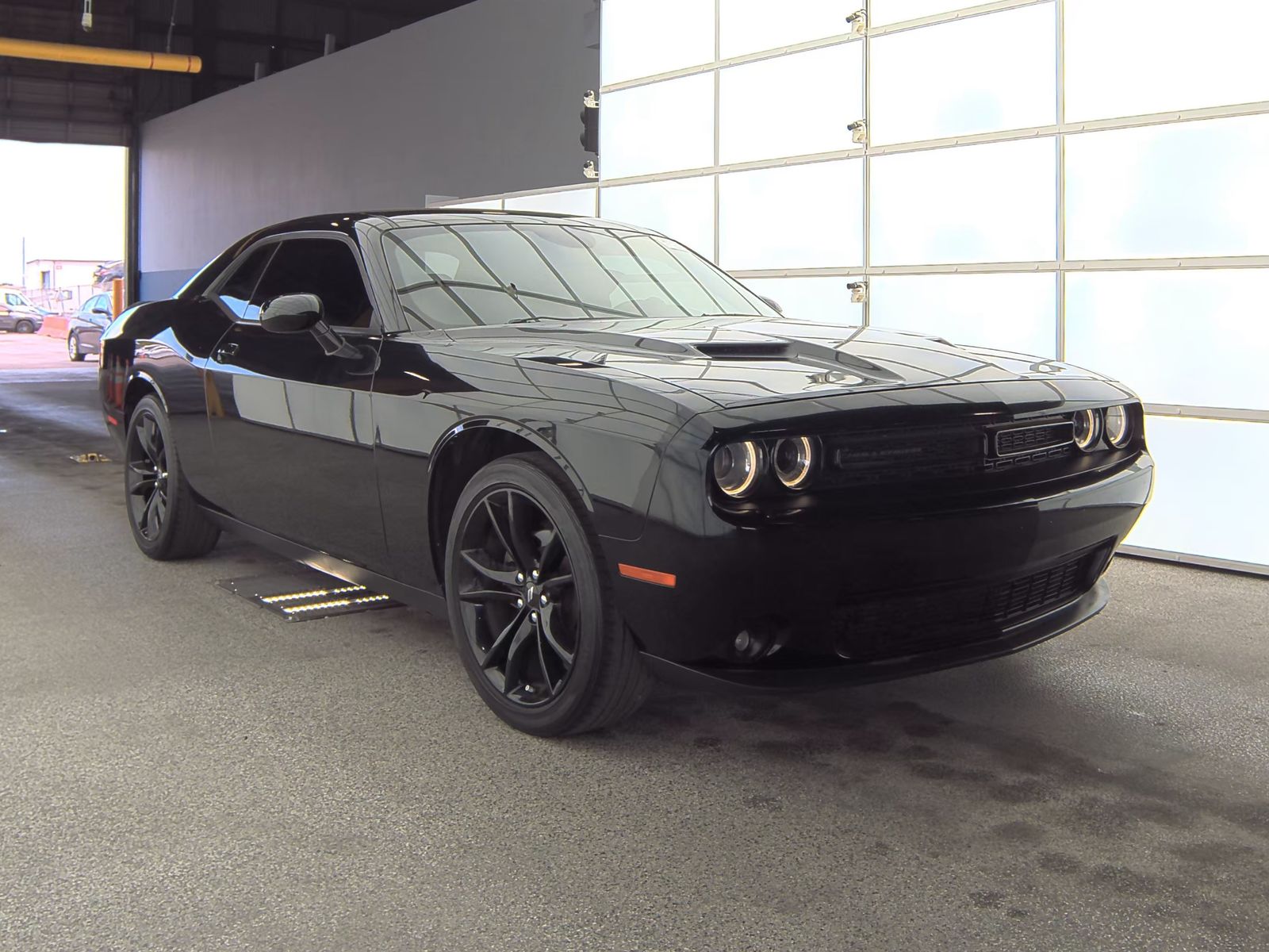 2018 Dodge Challenger SXT RWD
