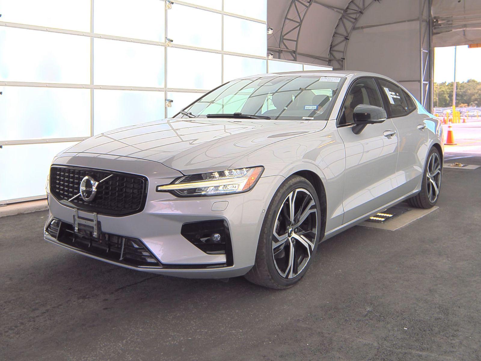 2024 Volvo S60 B5 Plus FWD