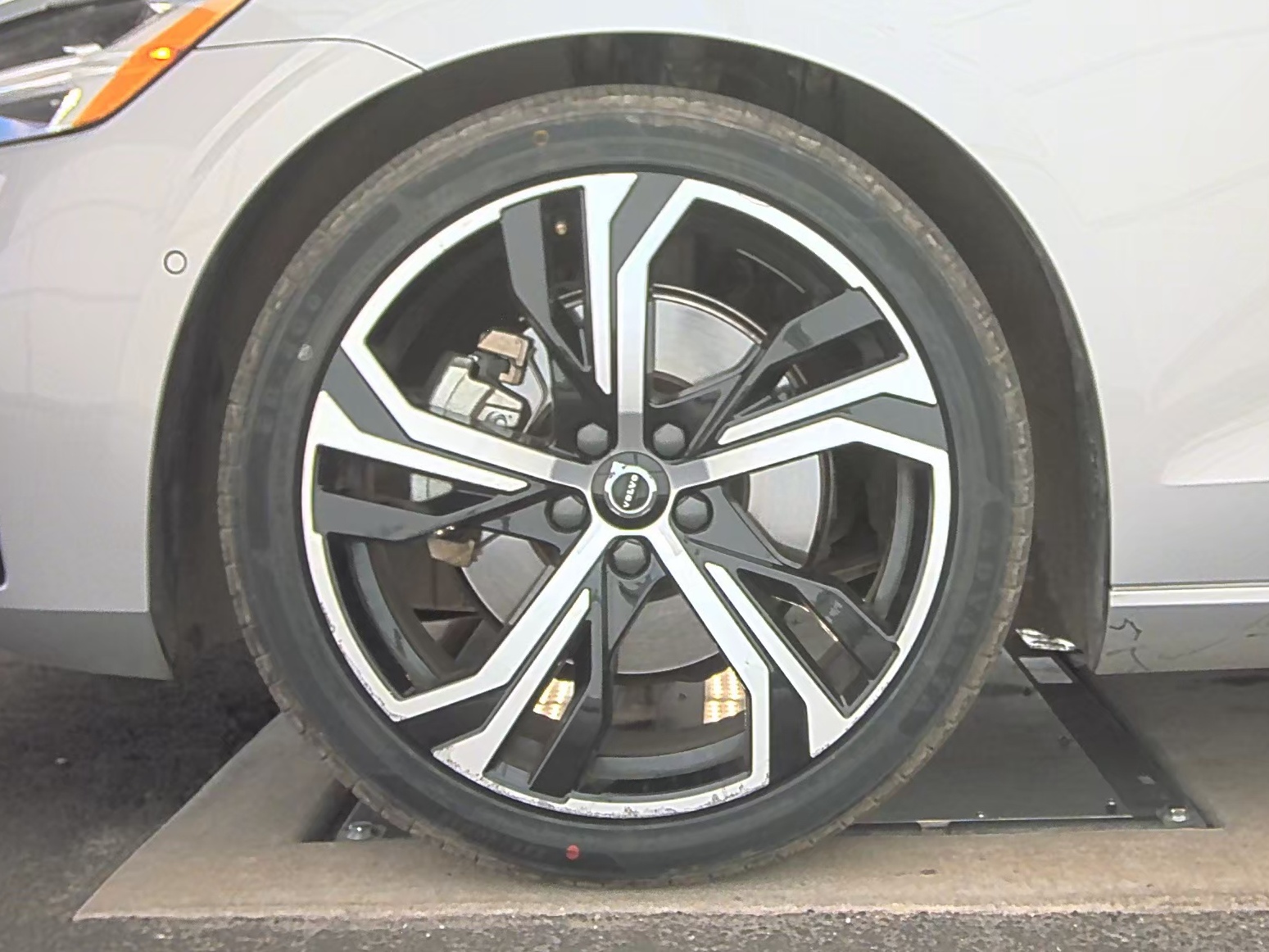 2024 Volvo S60 B5 Plus FWD
