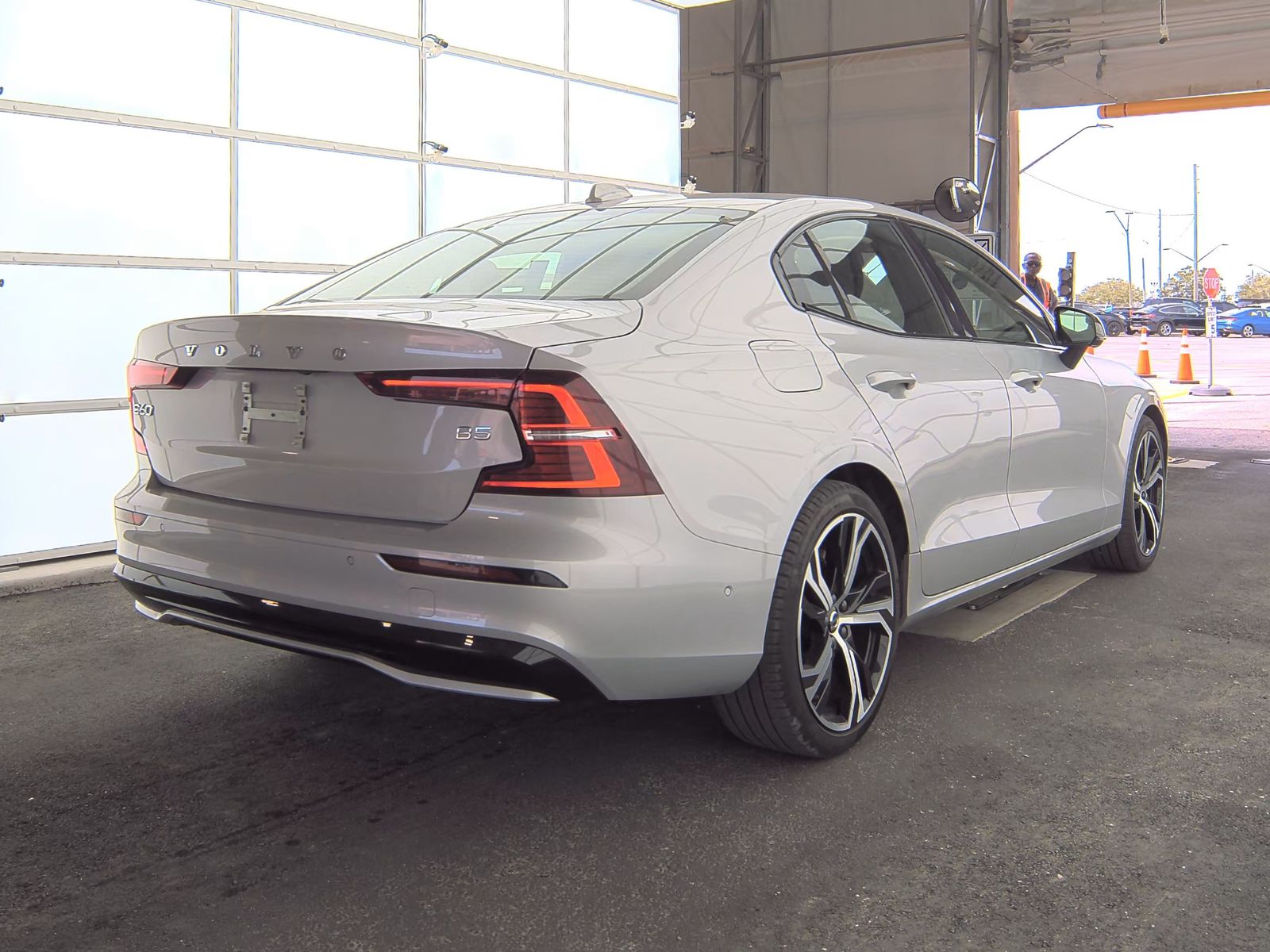 2024 Volvo S60 B5 Plus FWD