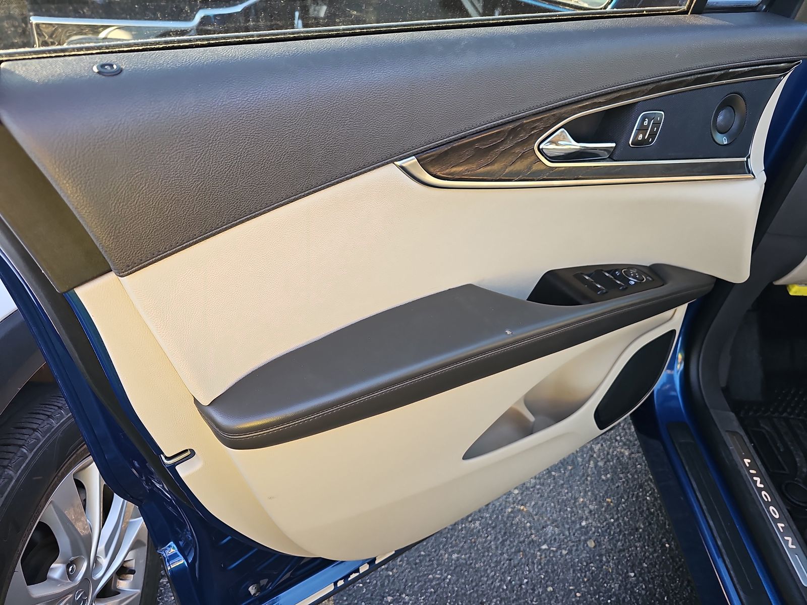 2020 Lincoln Nautilus Reserve AWD