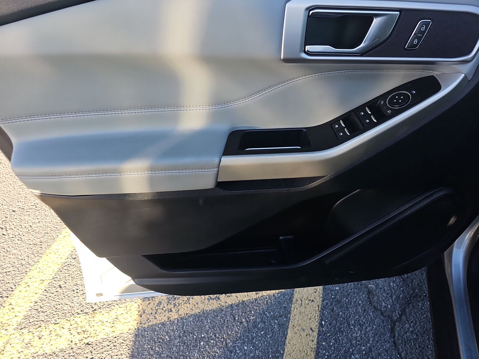 2022 Ford Explorer XLT AWD