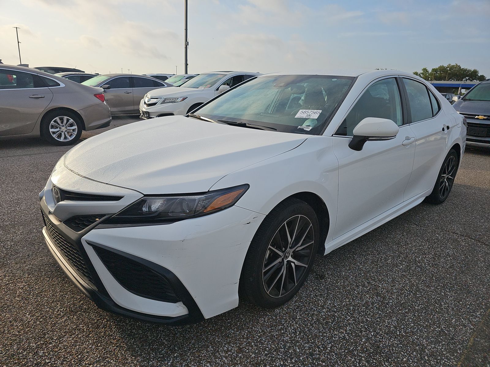 2024 Toyota Camry SE FWD