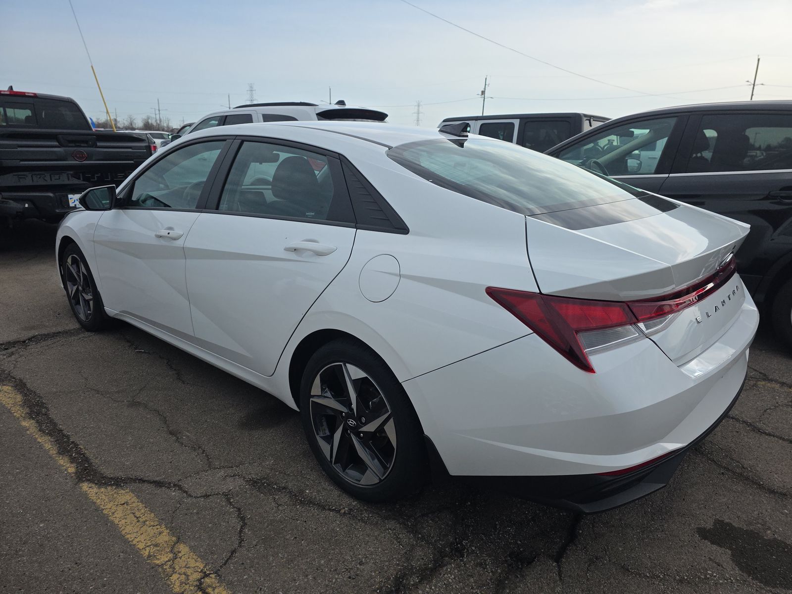 2023 Hyundai Elantra SEL FWD