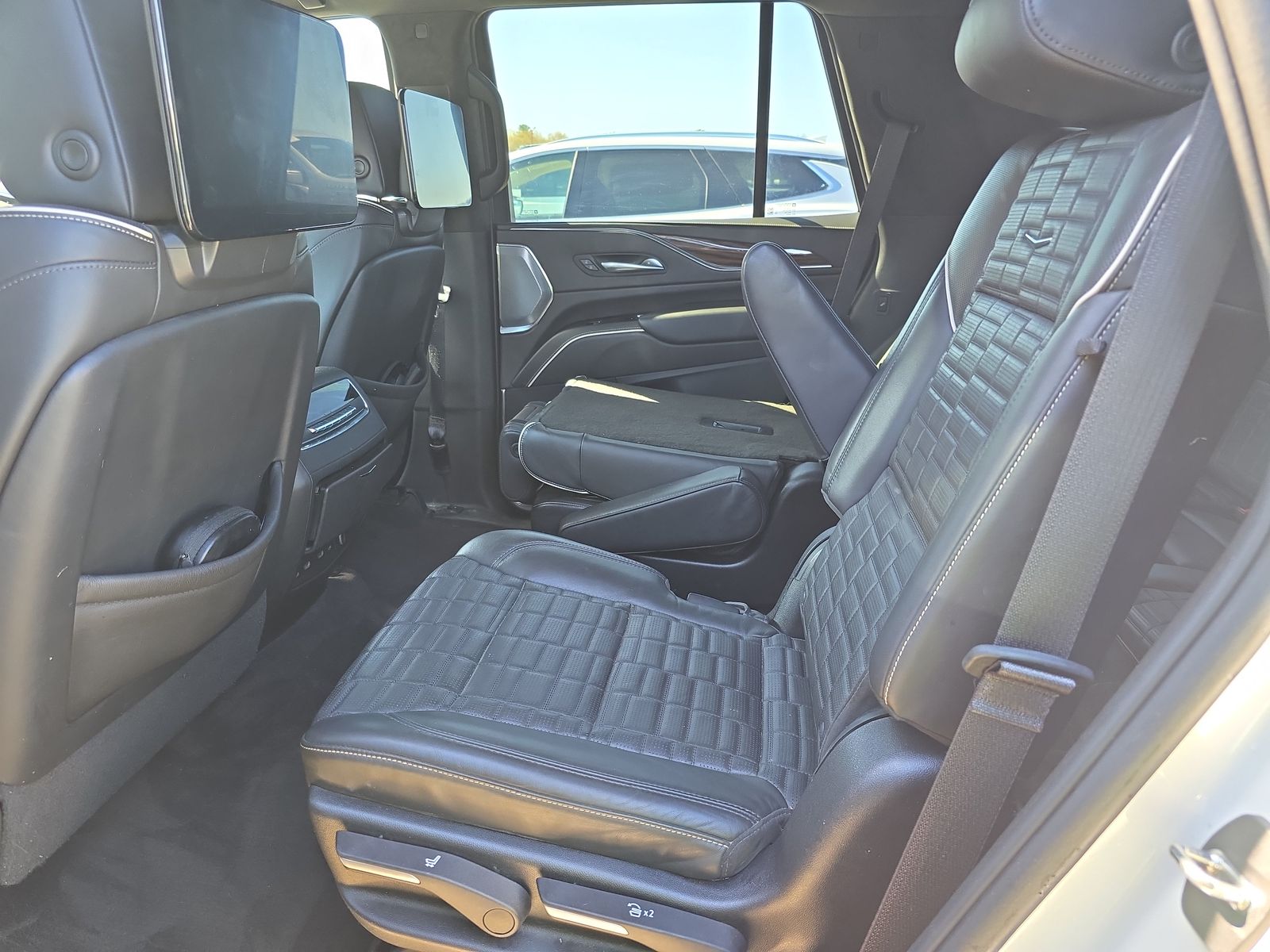 2023 Cadillac Escalade Sport Platinum AWD