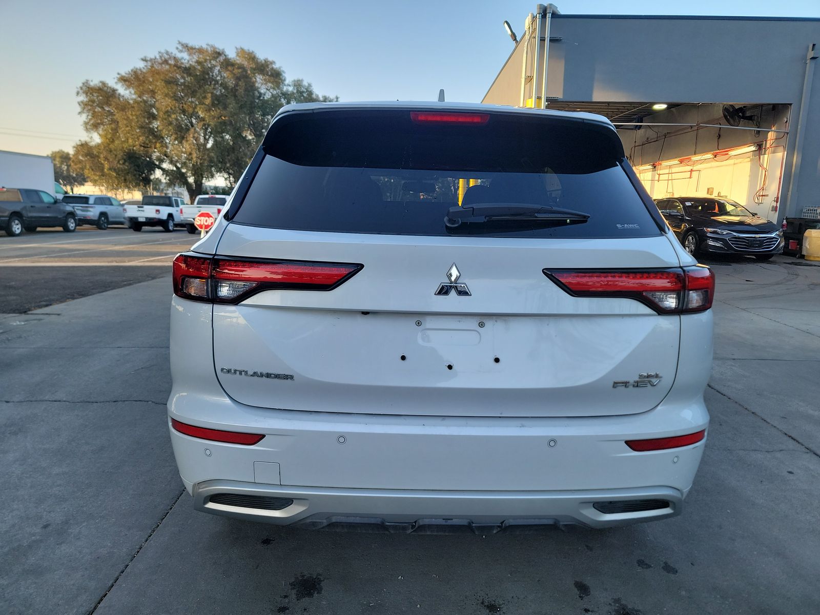 2023 Mitsubishi Outlander PHEV SEL AWD