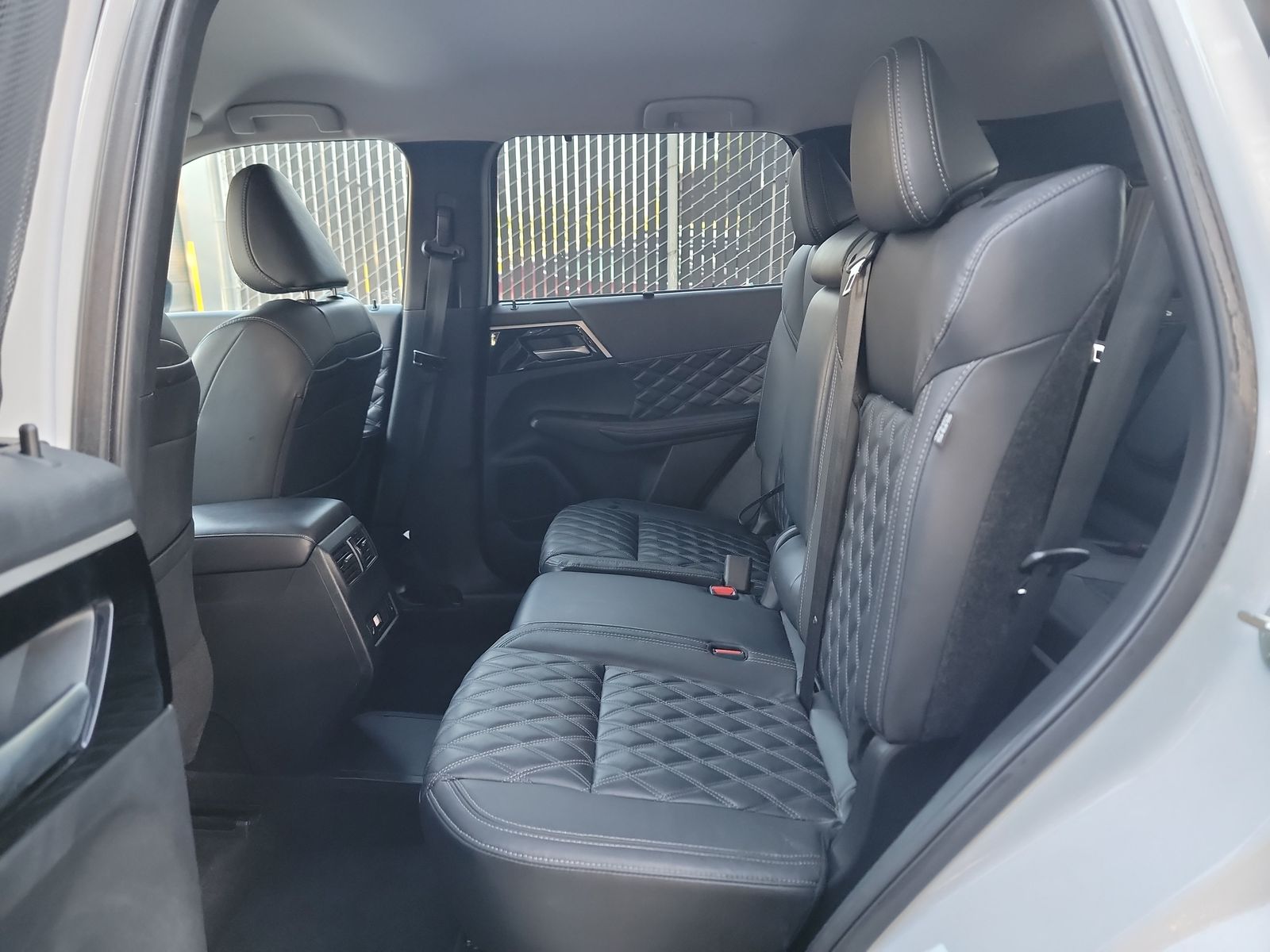 2023 Mitsubishi Outlander PHEV SEL AWD