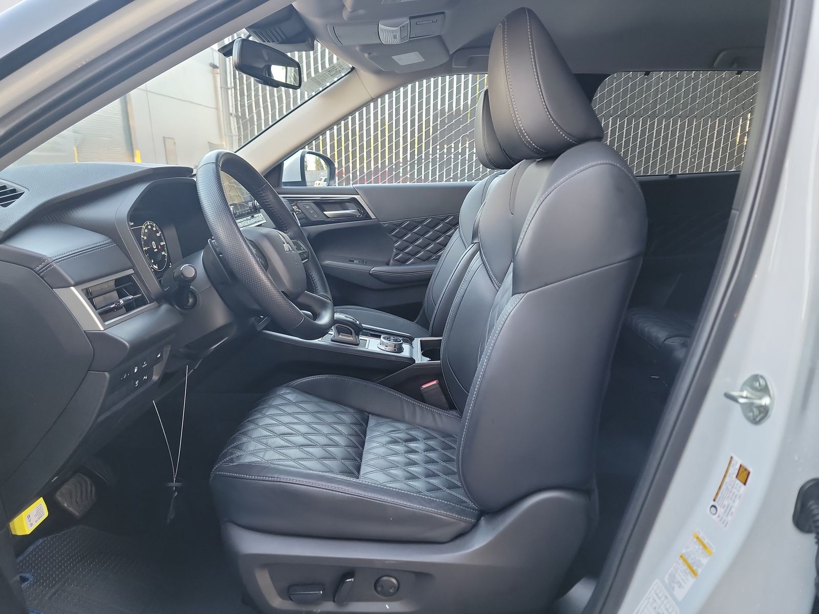 2023 Mitsubishi Outlander PHEV SEL AWD