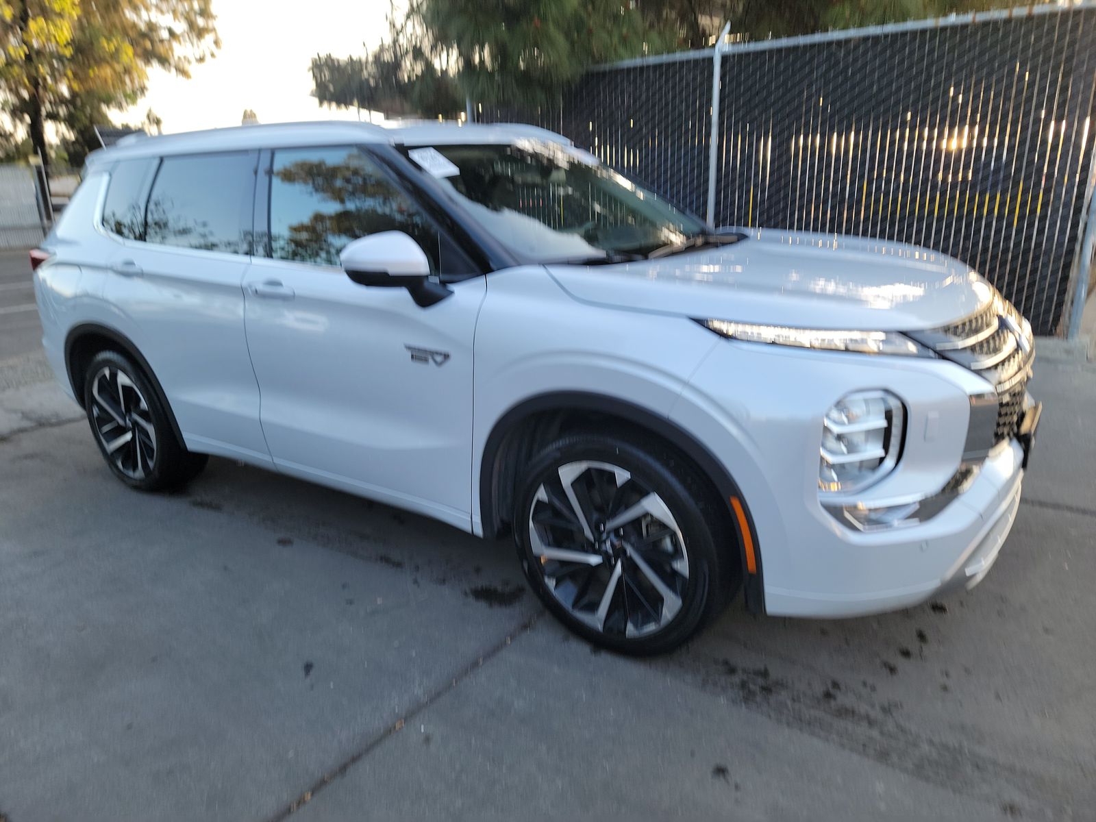 2023 Mitsubishi Outlander PHEV SEL AWD