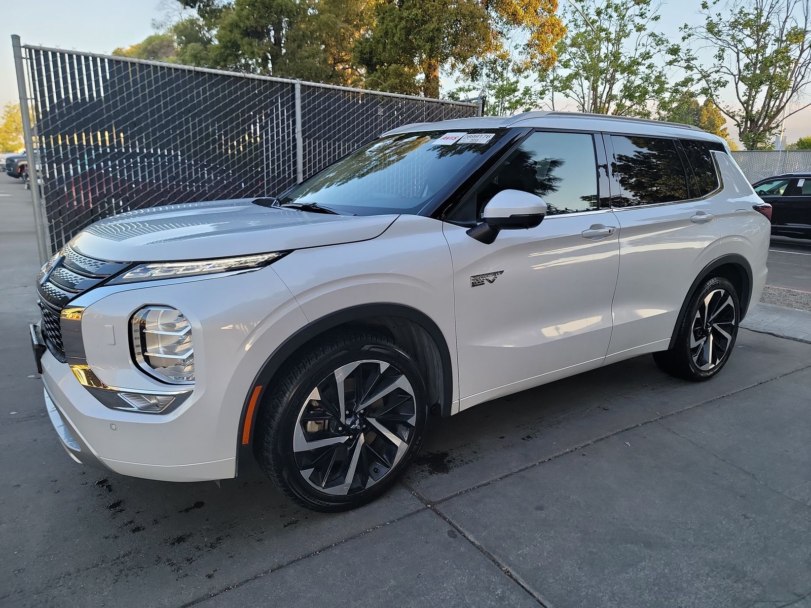2023 Mitsubishi Outlander PHEV SEL AWD