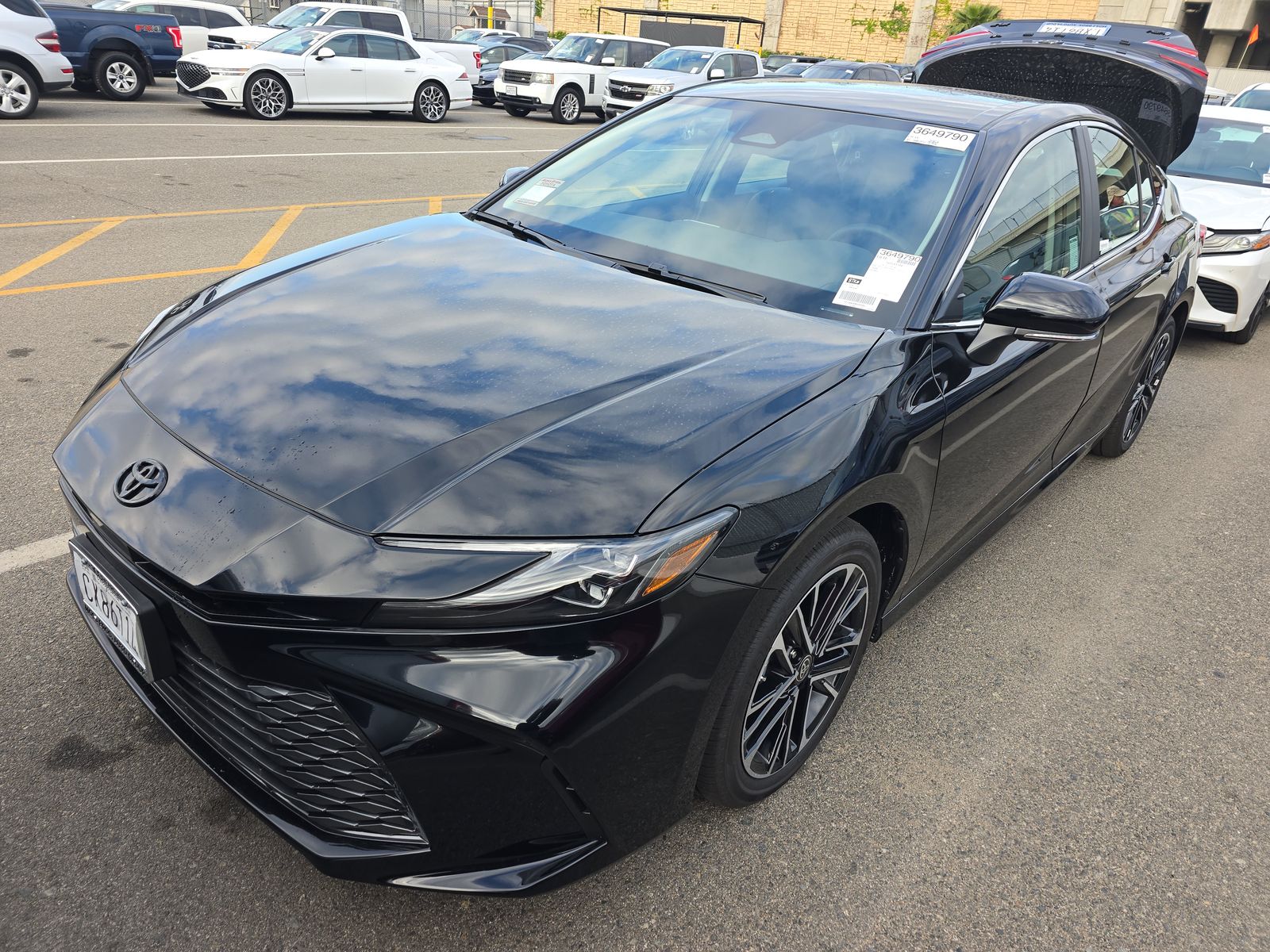 2025 Toyota Camry XLE FWD