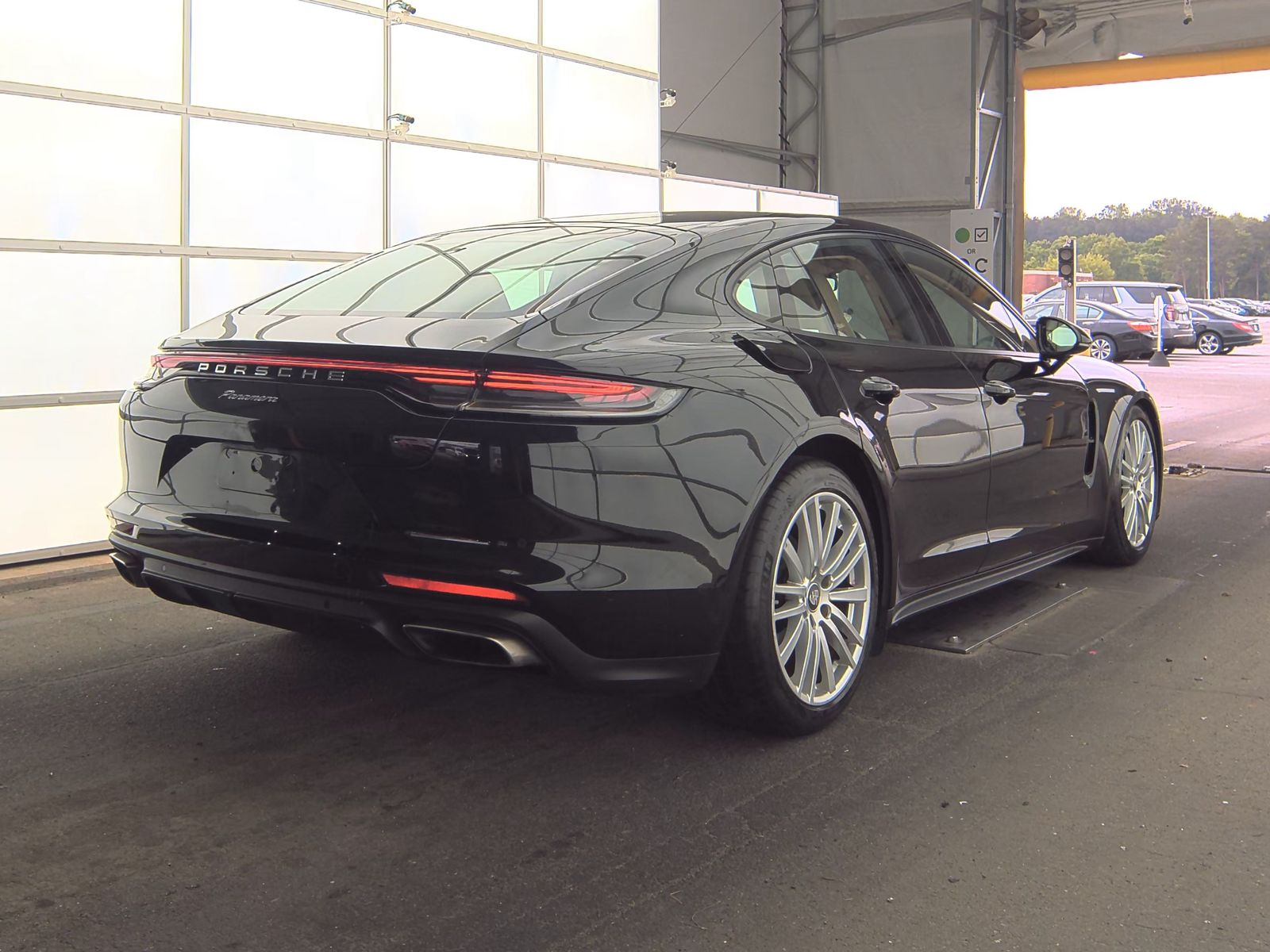 2022 Porsche Panamera Base RWD