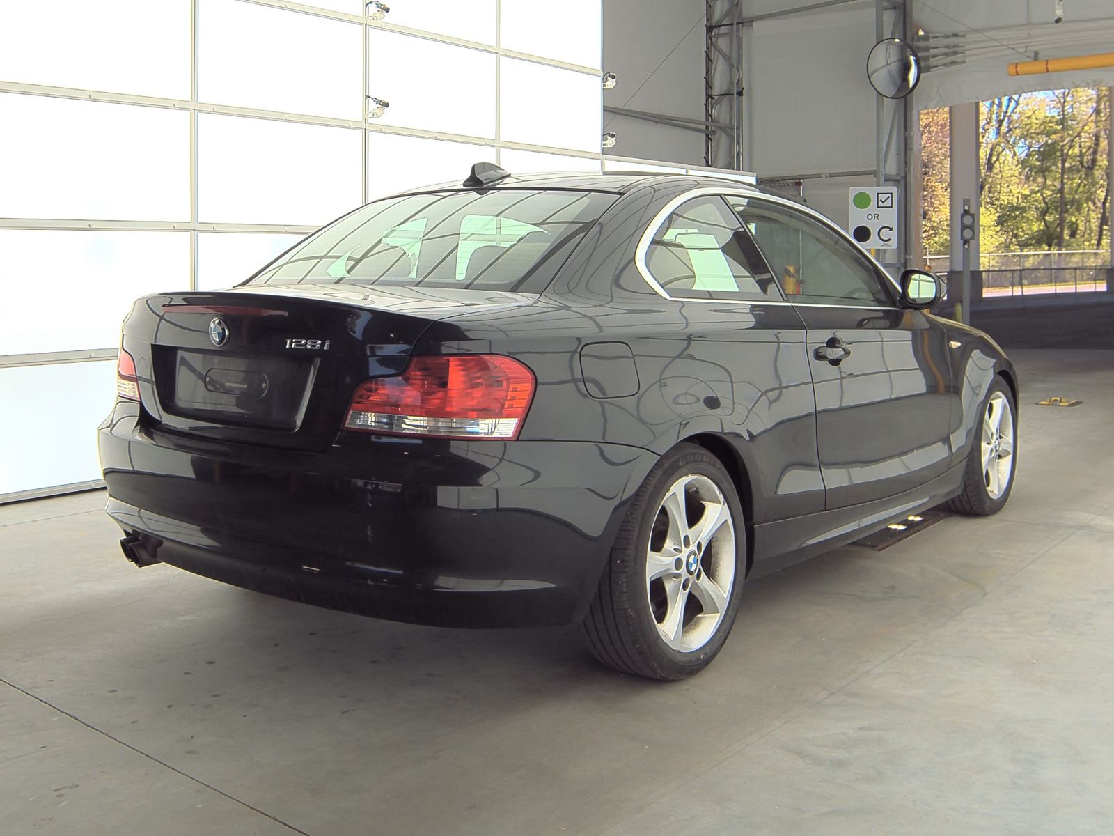 2011 BMW 1 Series 128i RWD