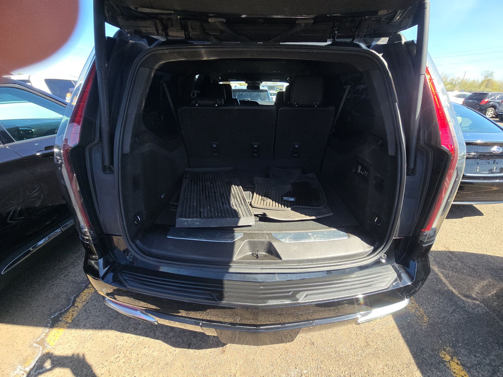 2021 Cadillac Escalade ESV Luxury AWD