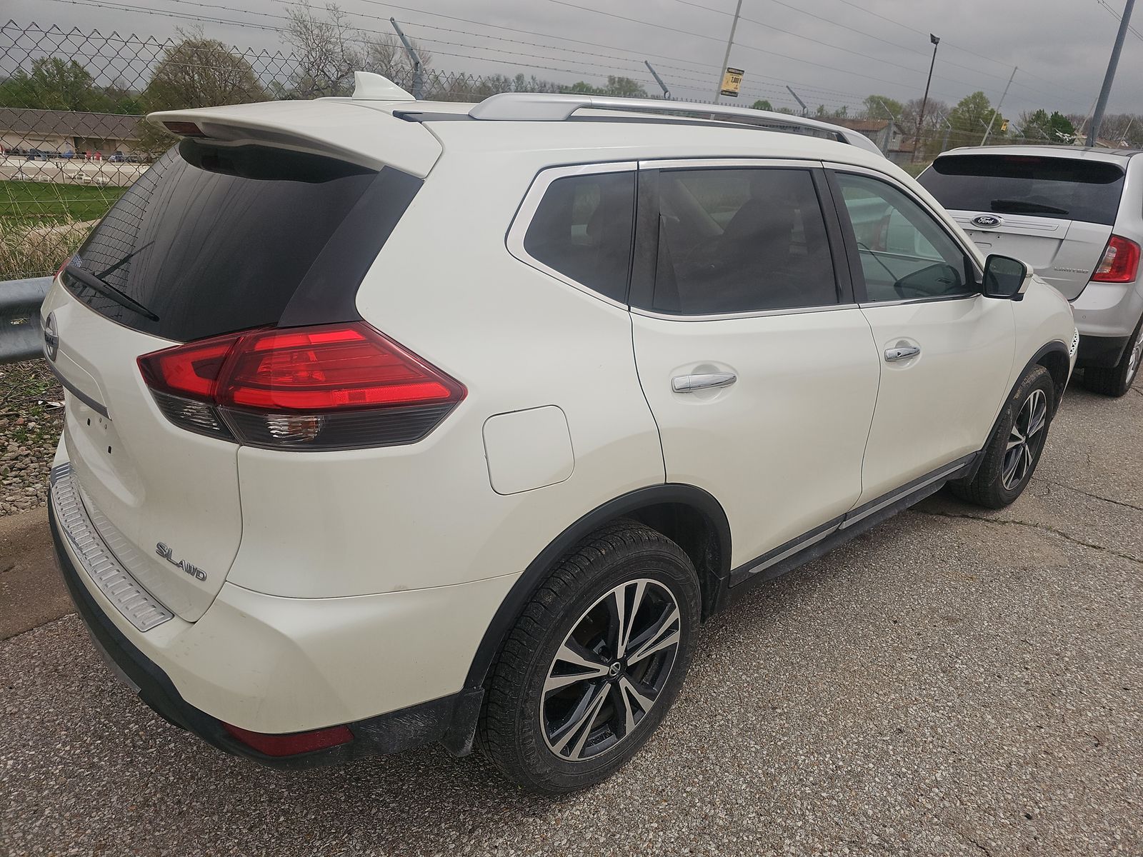 2017 Nissan Rogue SL AWD