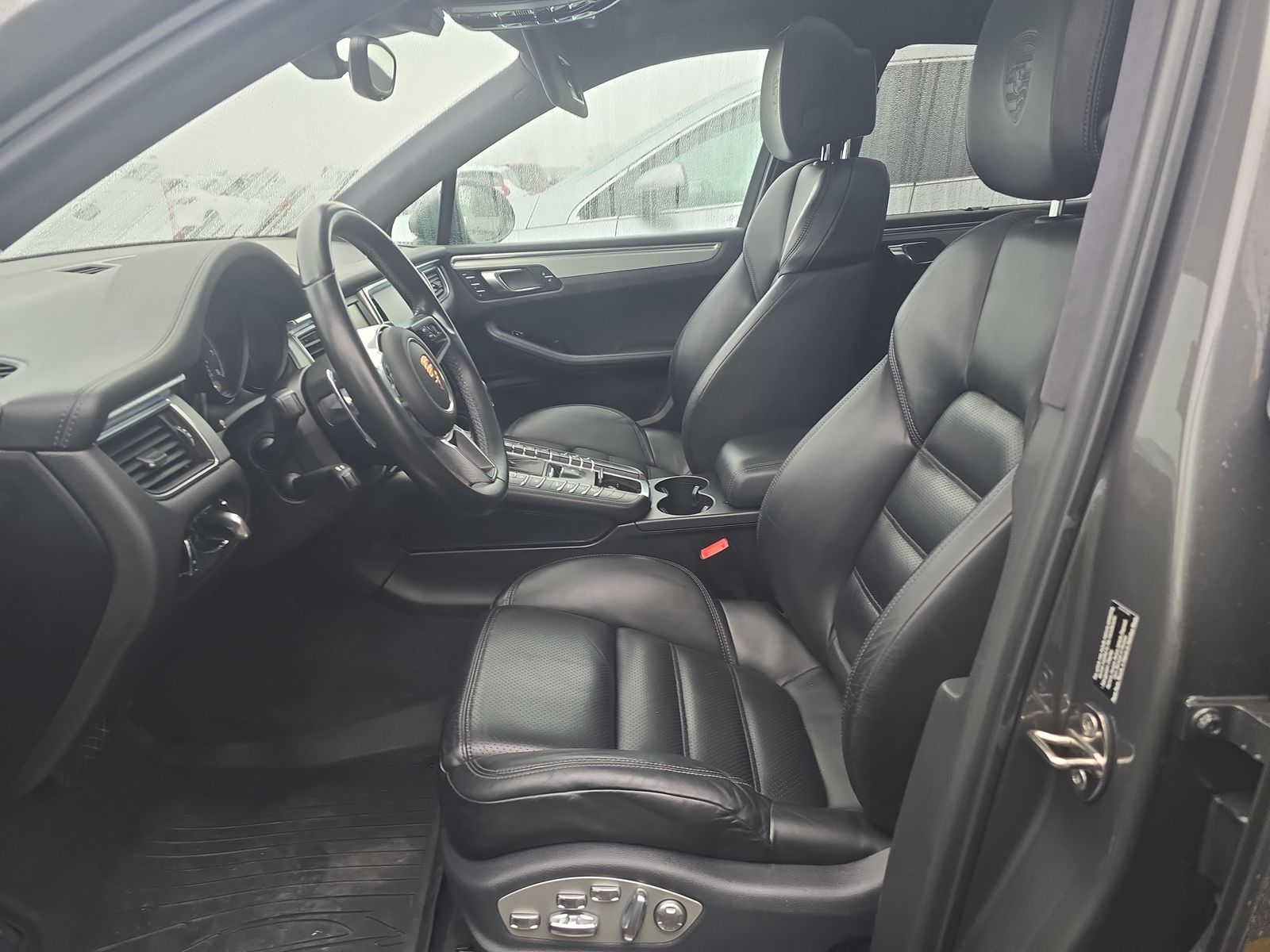 2015 Porsche Macan Turbo AWD