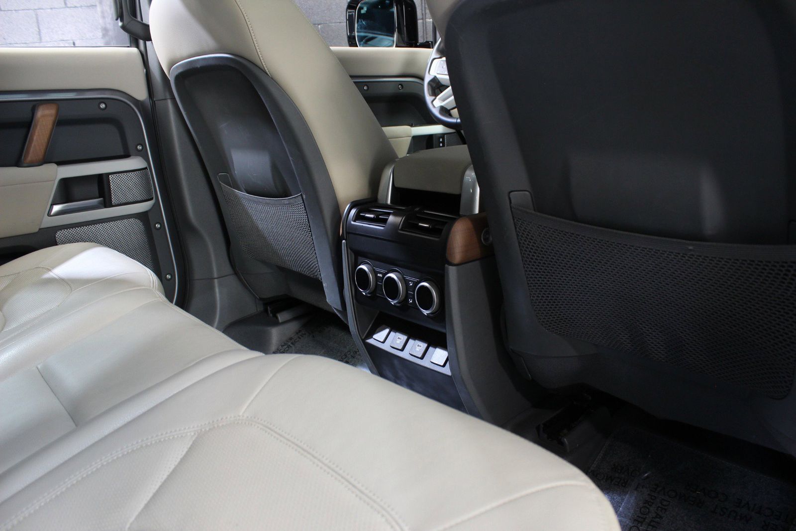 2023 Land Rover Defender 130 SE AWD