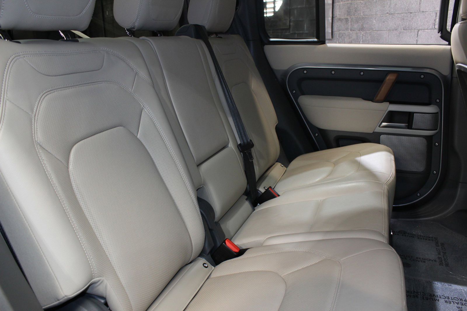 2023 Land Rover Defender 130 SE AWD