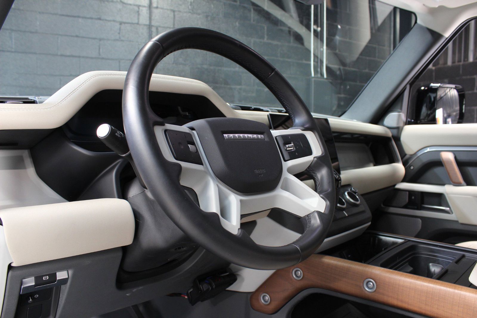 2023 Land Rover Defender 130 SE AWD