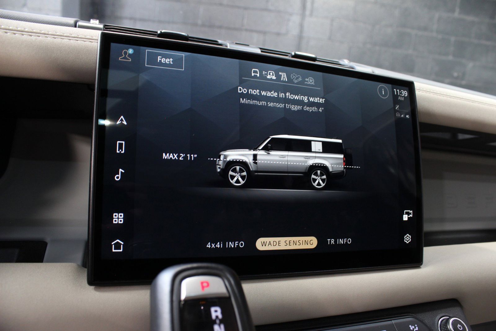 2023 Land Rover Defender 130 SE AWD