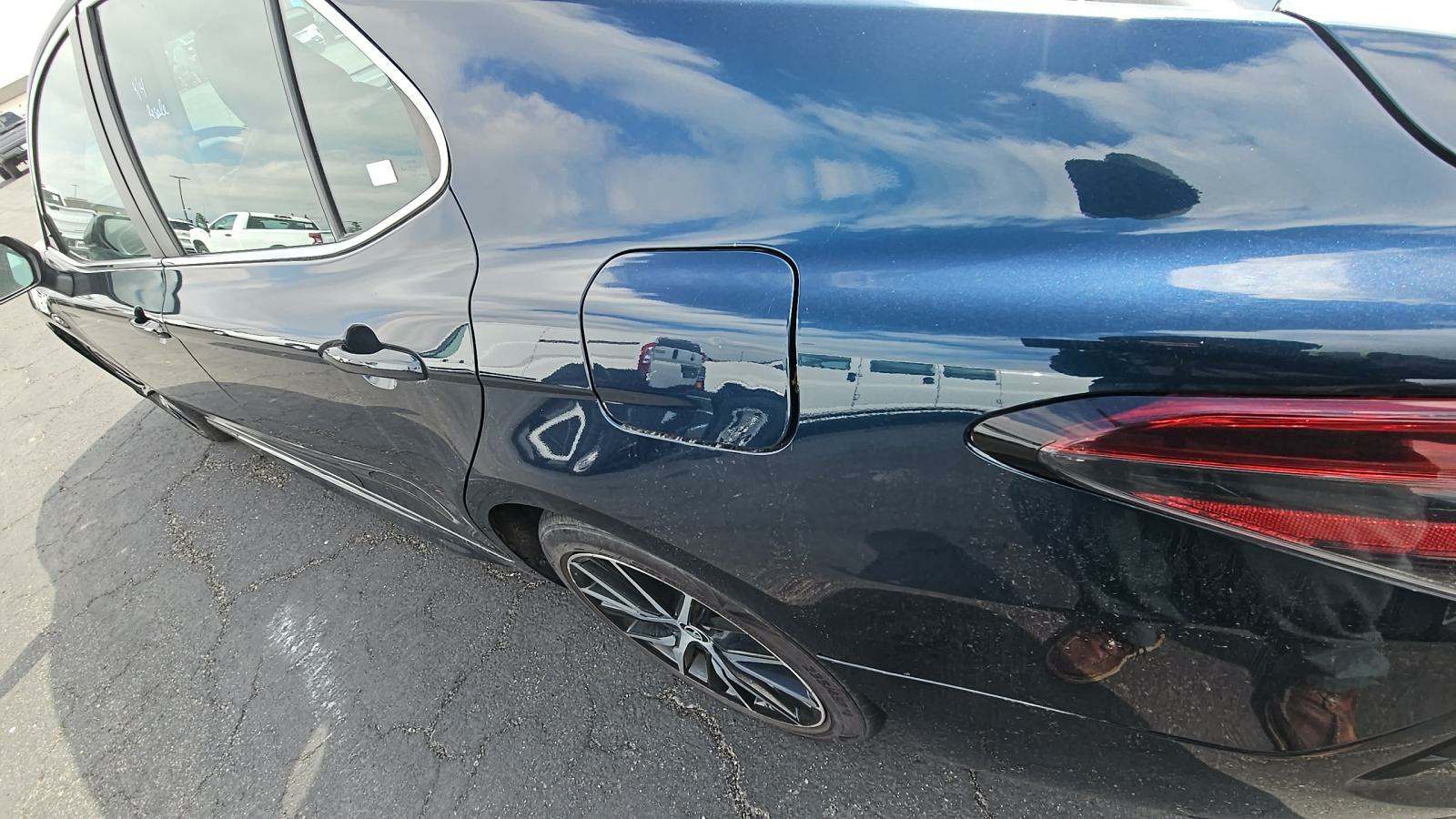 2021 Toyota Camry SE FWD