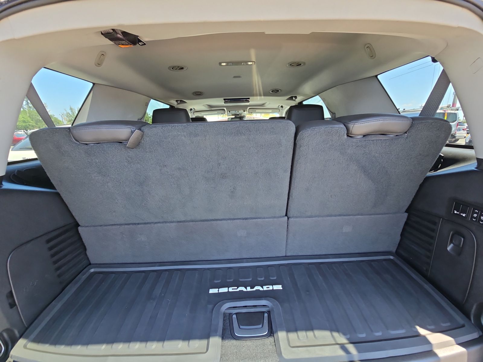 2015 Cadillac Escalade Luxury AWD