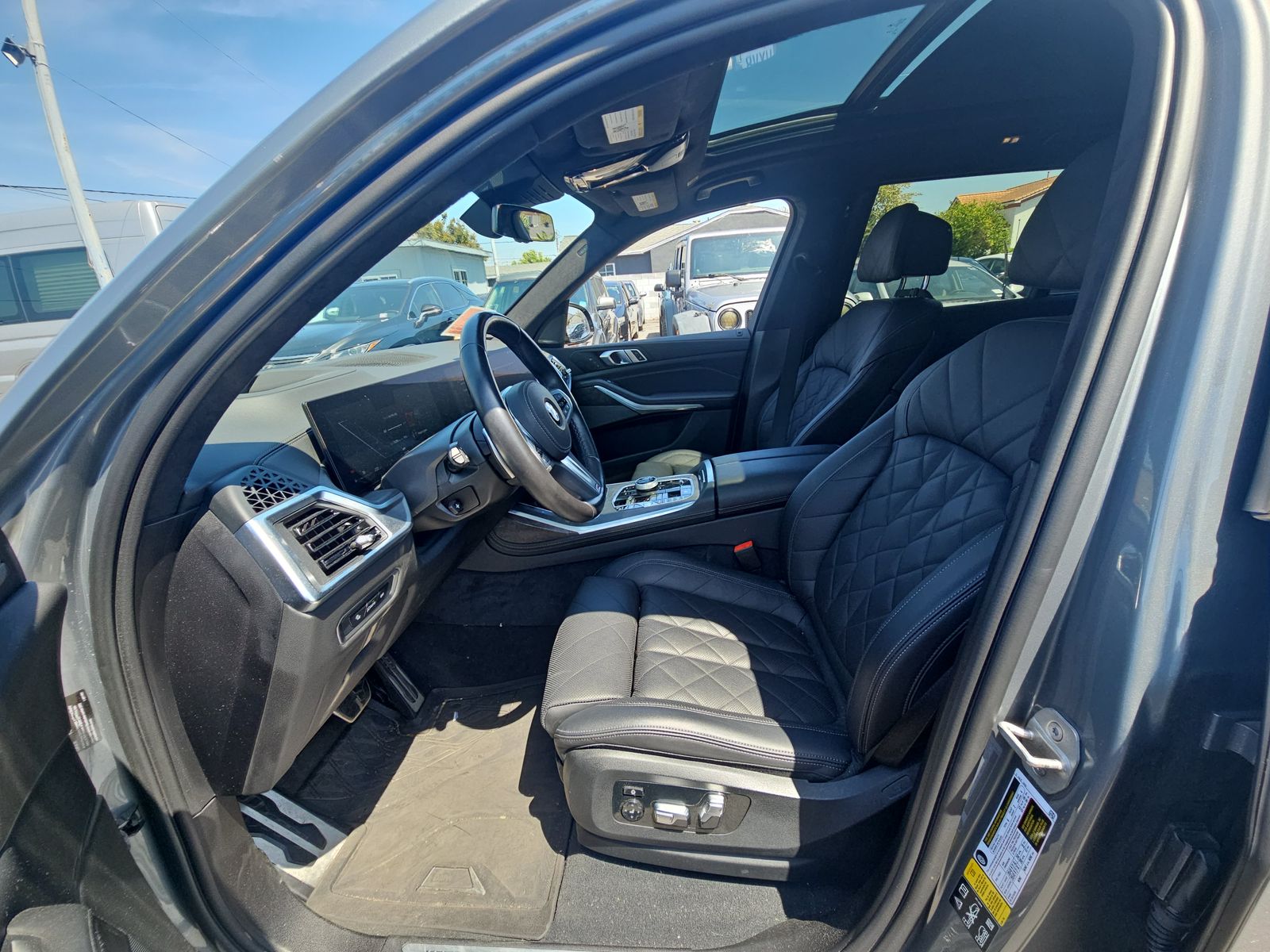 2024 BMW X7 xDrive40i AWD