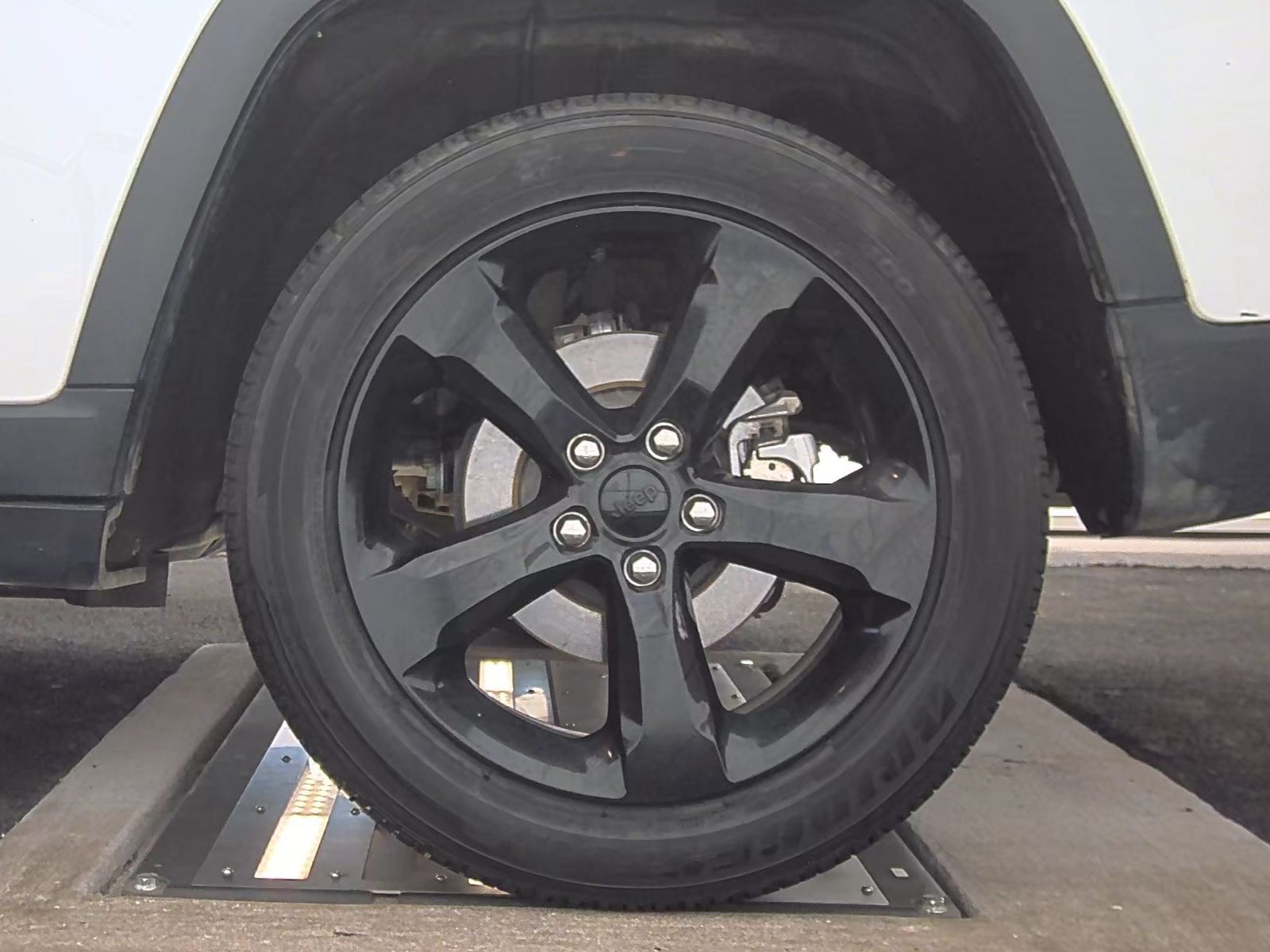 2023 Jeep Grand Cherokee Altitude AWD