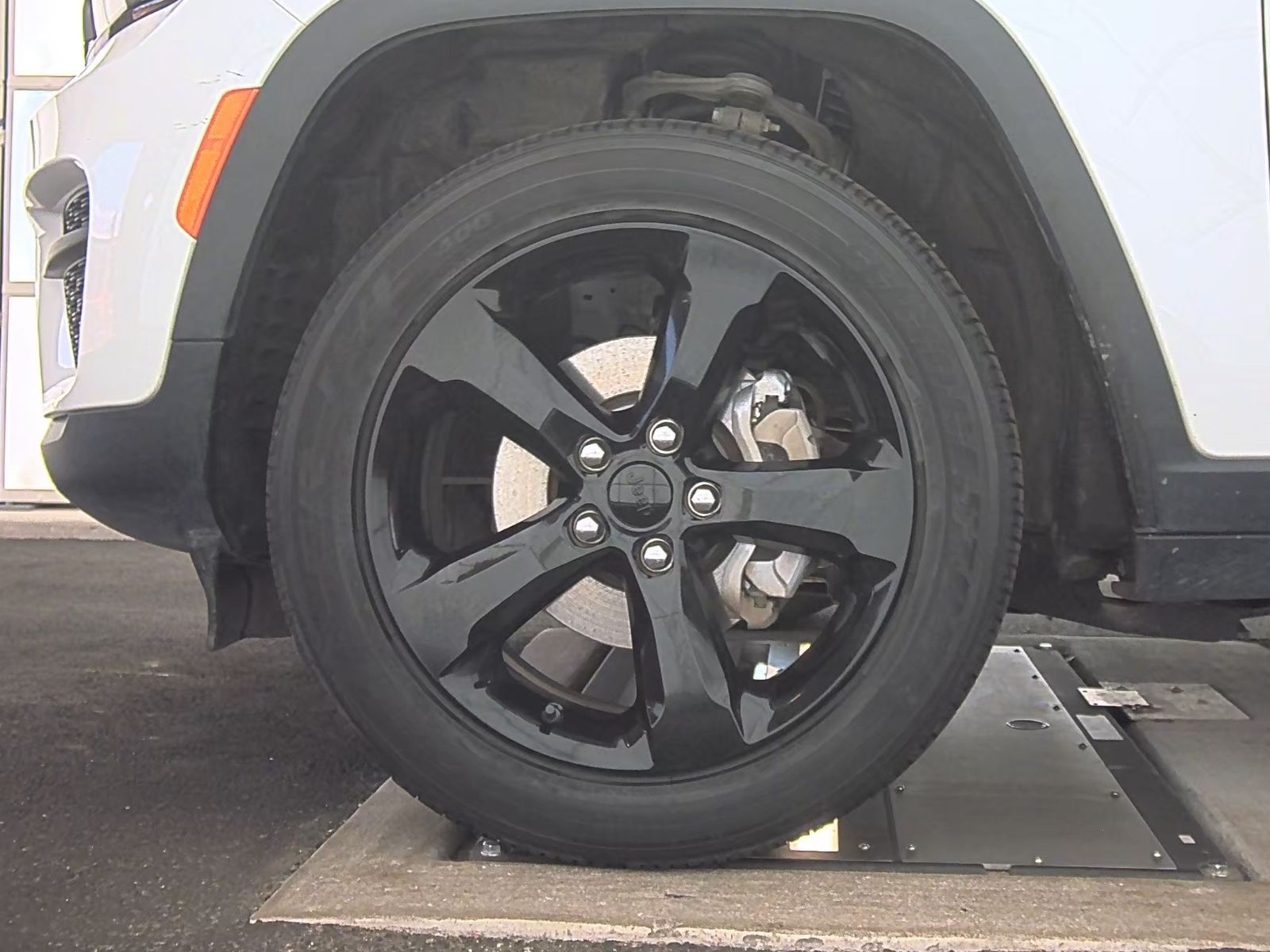 2023 Jeep Grand Cherokee Altitude AWD