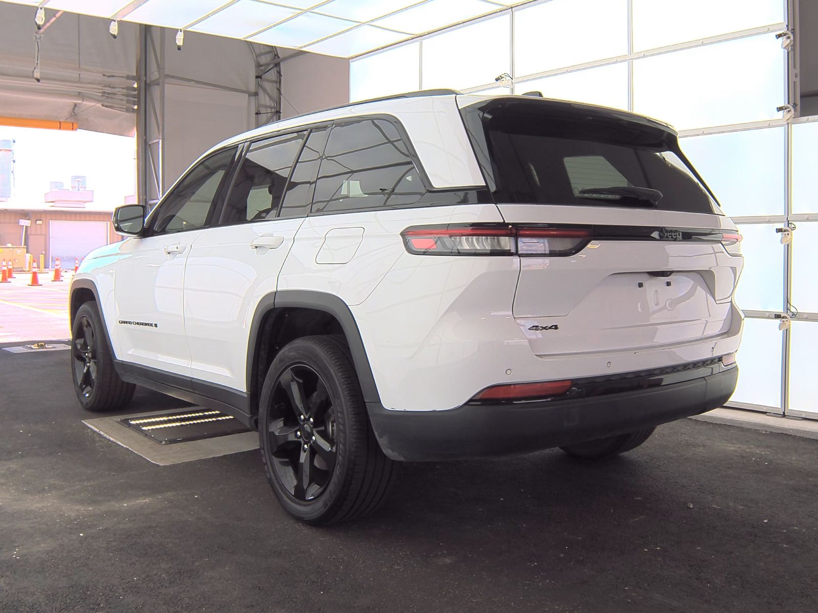 2023 Jeep Grand Cherokee Altitude AWD