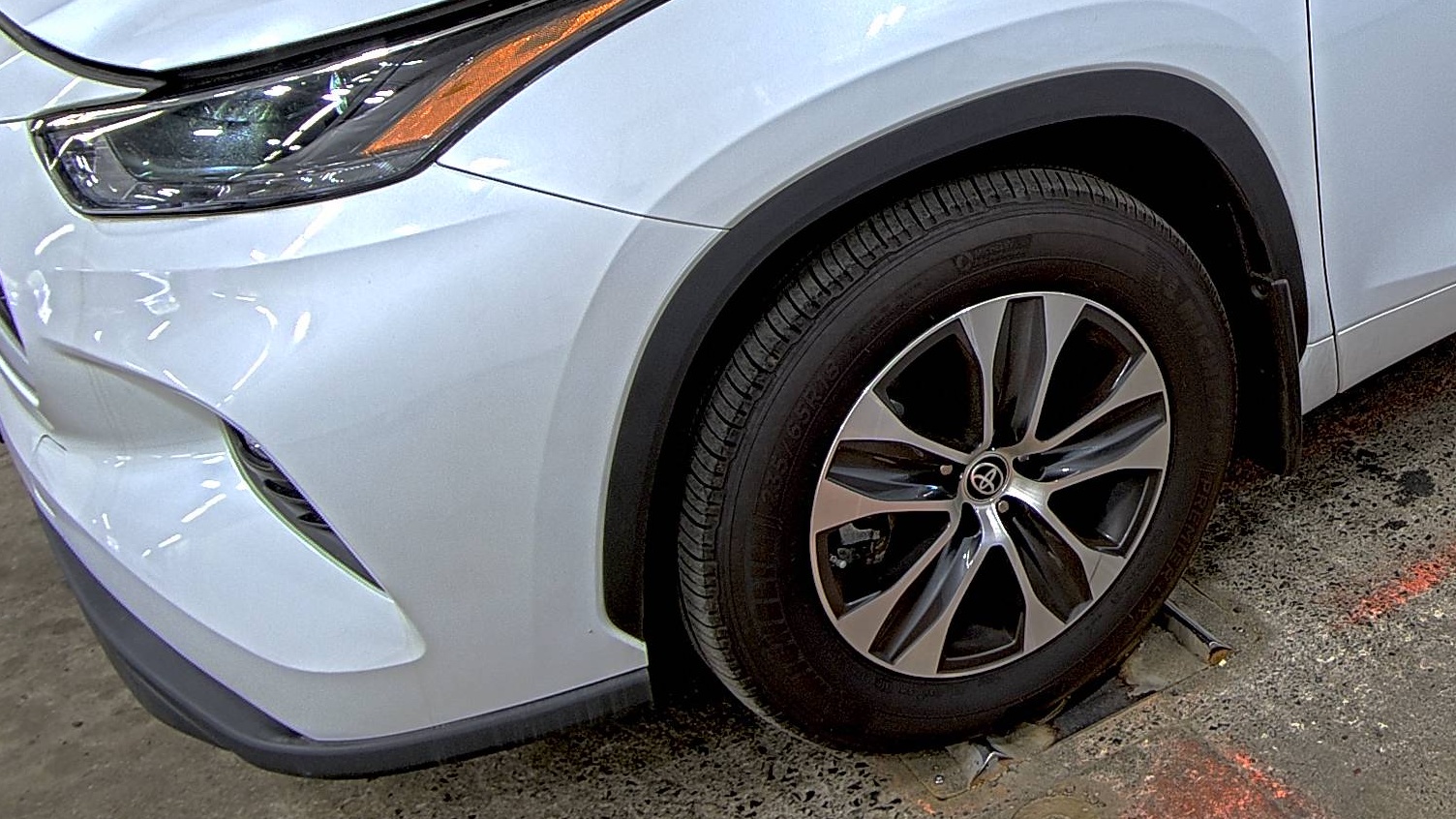 2023 Toyota Highlander XLE AWD