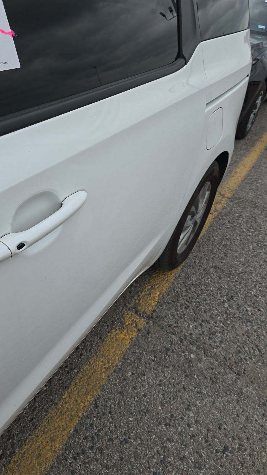 2021 Kia Sedona LX FWD