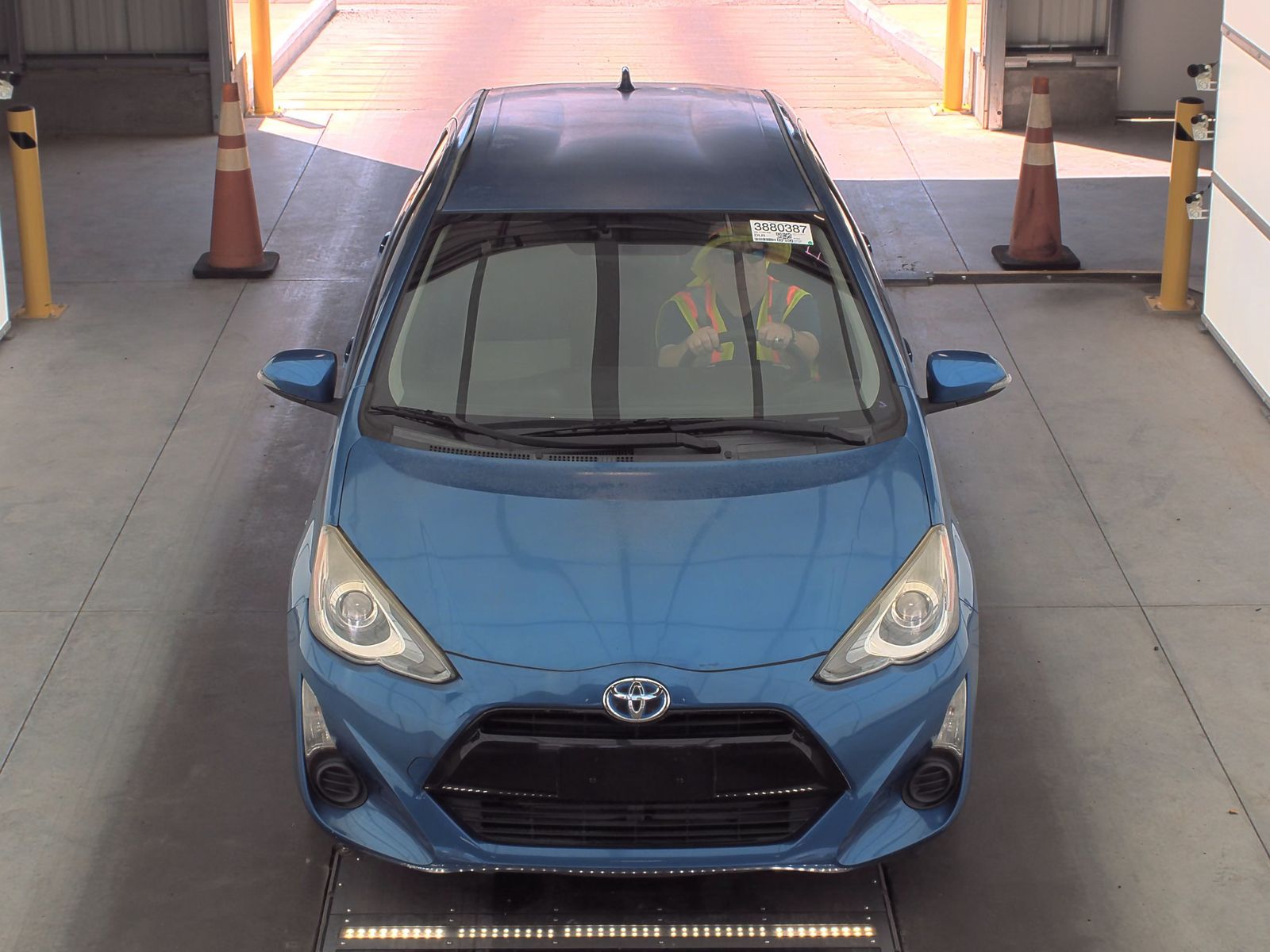 2015 Toyota Prius c Three FWD