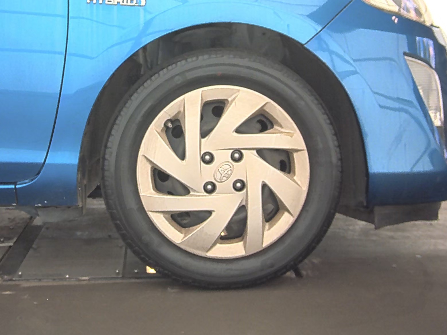 2015 Toyota Prius c Three FWD