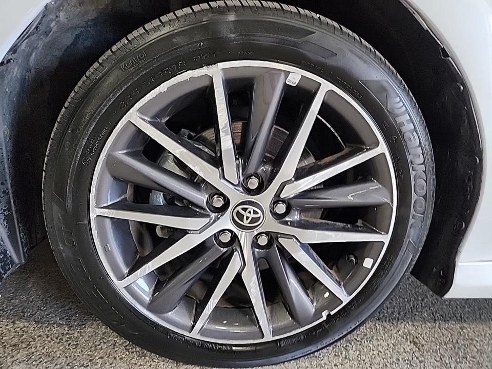 2023 Toyota Camry XLE AWD