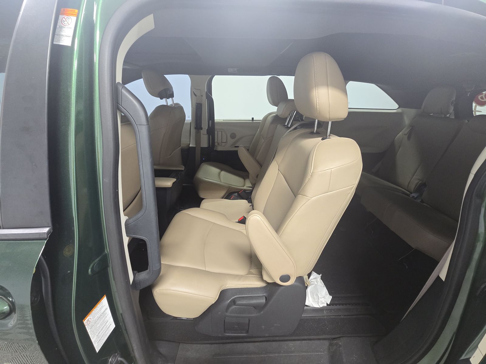 2021 Toyota Sienna XLE FWD