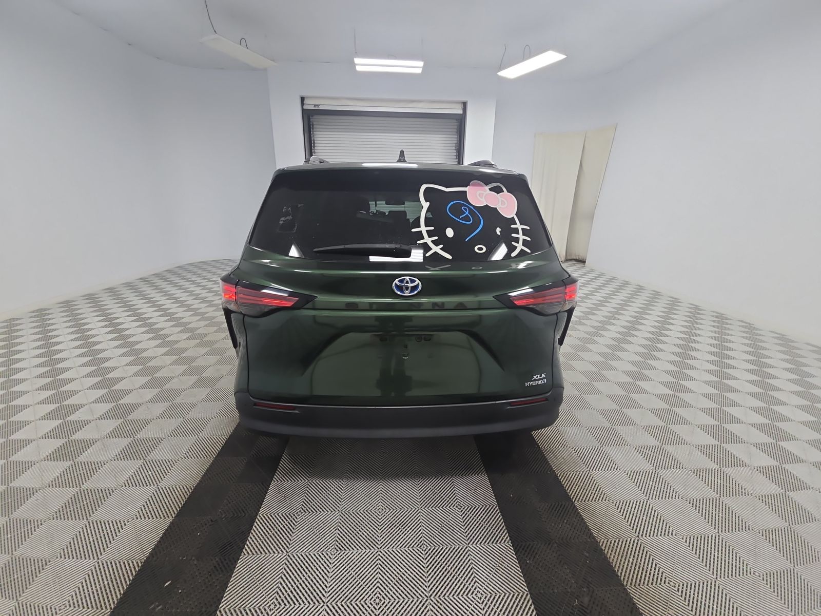 2021 Toyota Sienna XLE FWD