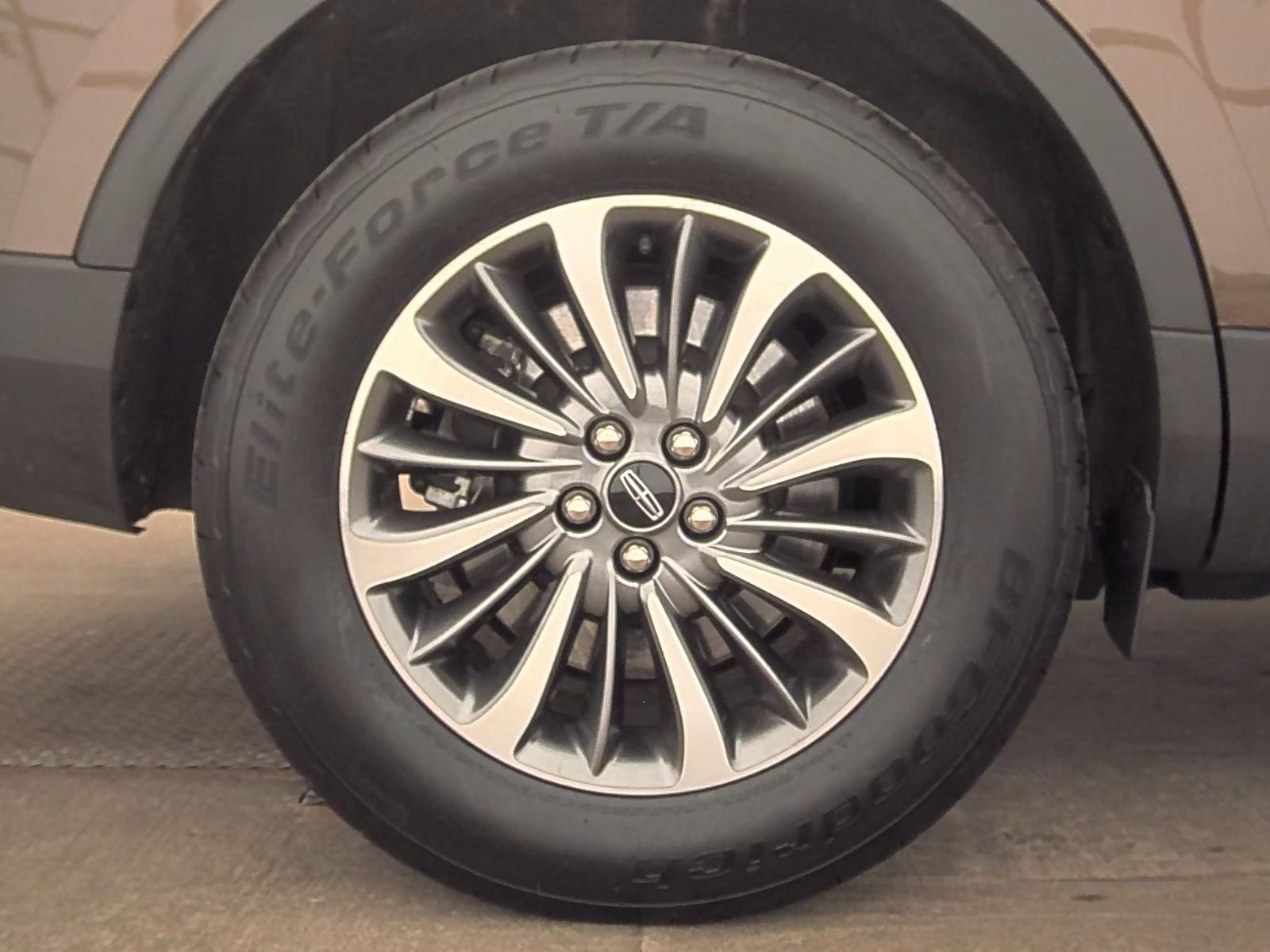 2022 Lincoln Nautilus Reserve AWD