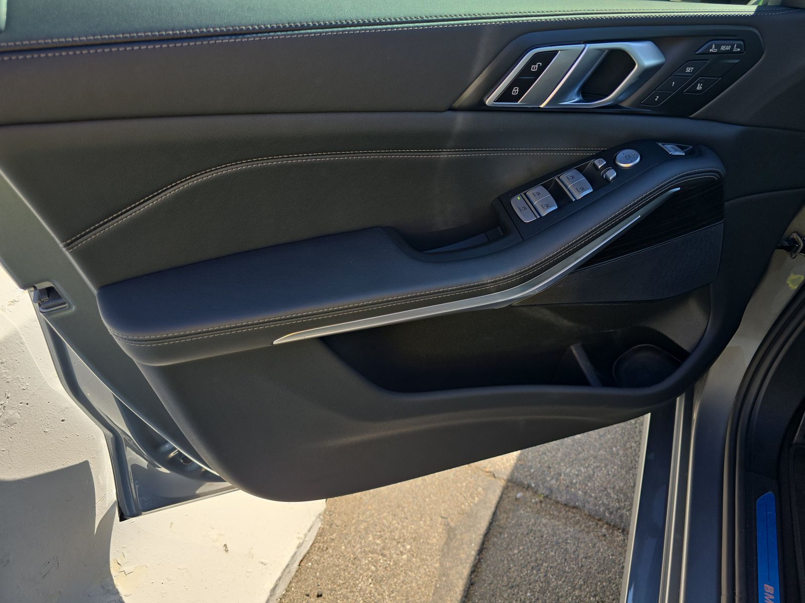 2023 BMW X7 xDrive40i AWD