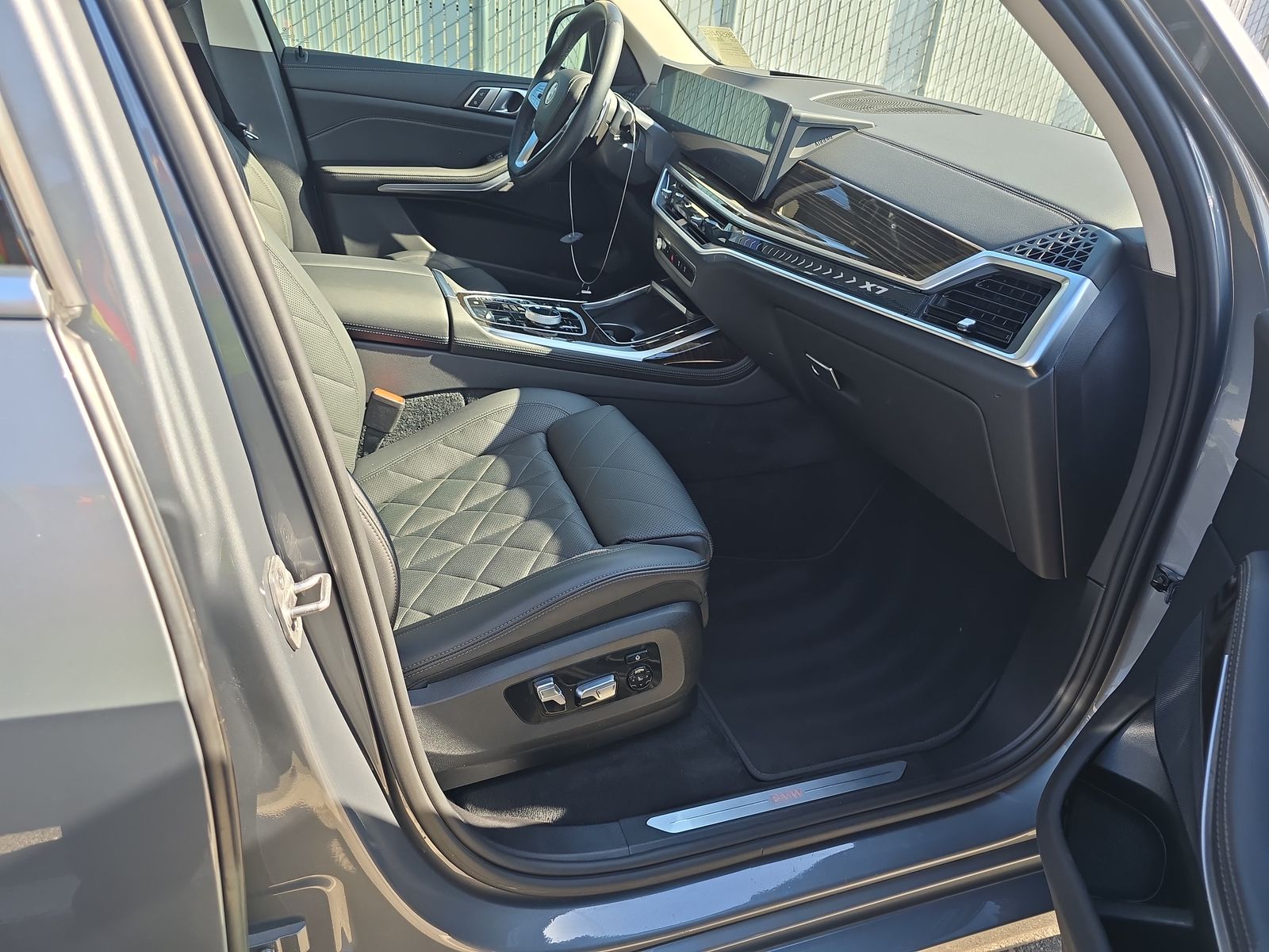 2023 BMW X7 xDrive40i AWD