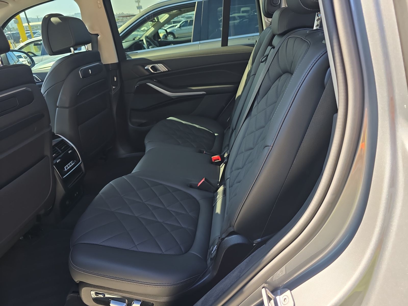 2023 BMW X7 xDrive40i AWD