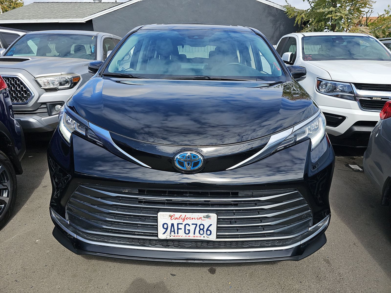 2022 Toyota Sienna Limited FWD