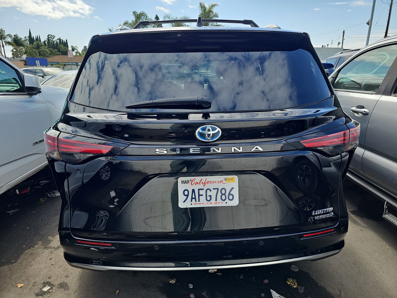 2022 Toyota Sienna Limited FWD